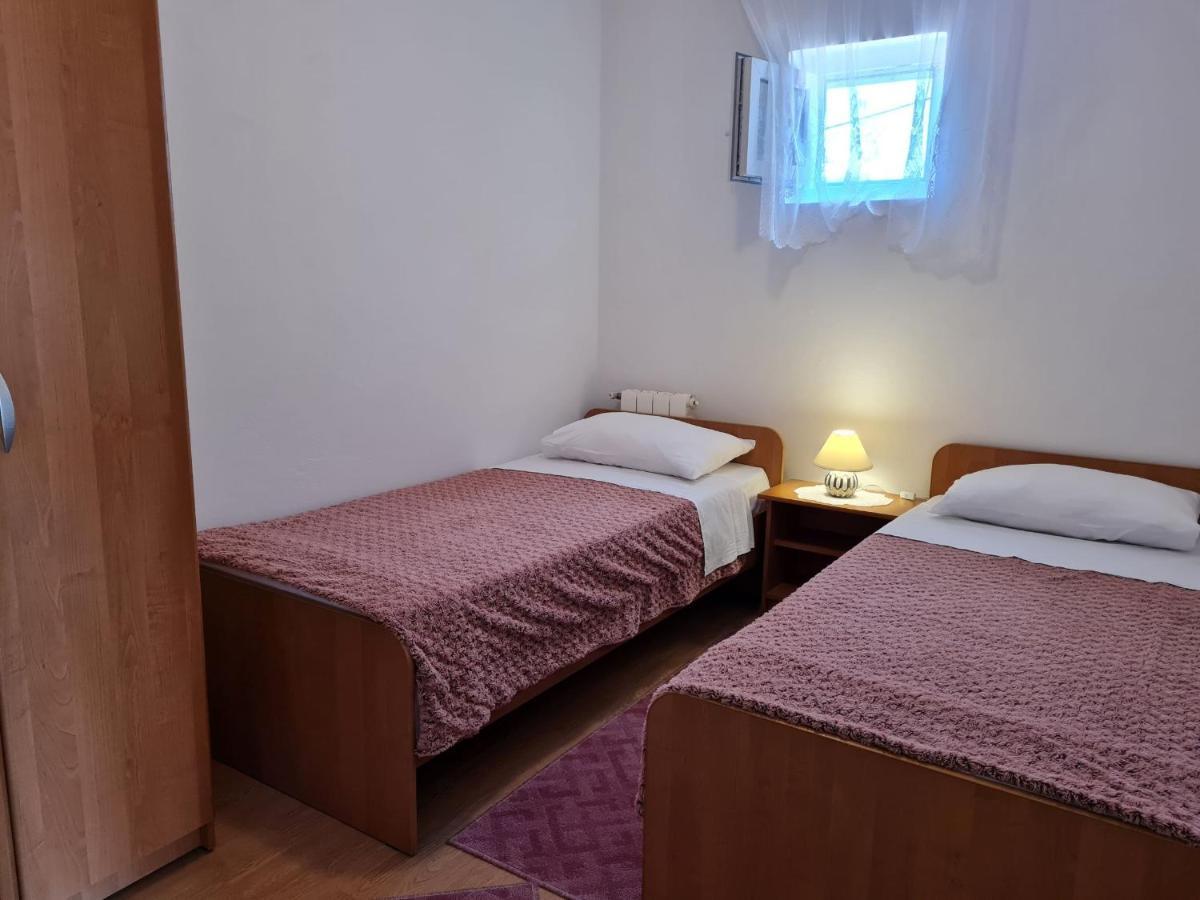 Apartments With A Parking Space Lun, Pag - 4062 Лун Екстериор снимка